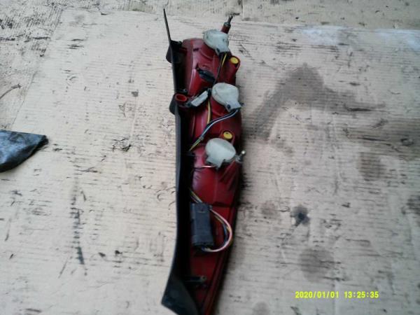 FEU ARRIERE INFERIEUR GAUCHE CITROEN C5 BREAK -10/2004 - Vue 2